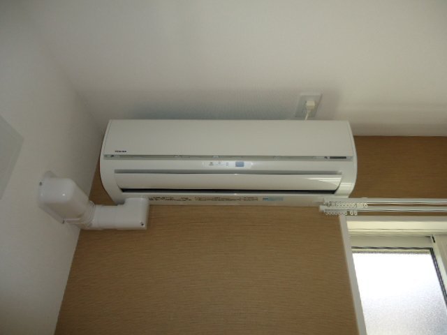 拡大写真:アルモニ原町 1階102のエアコン