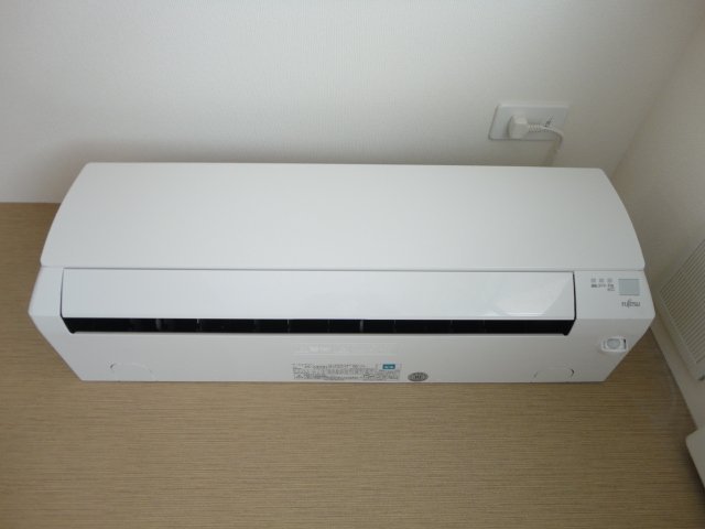 拡大写真:サンハイツ イチカワ 1階102のエアコン