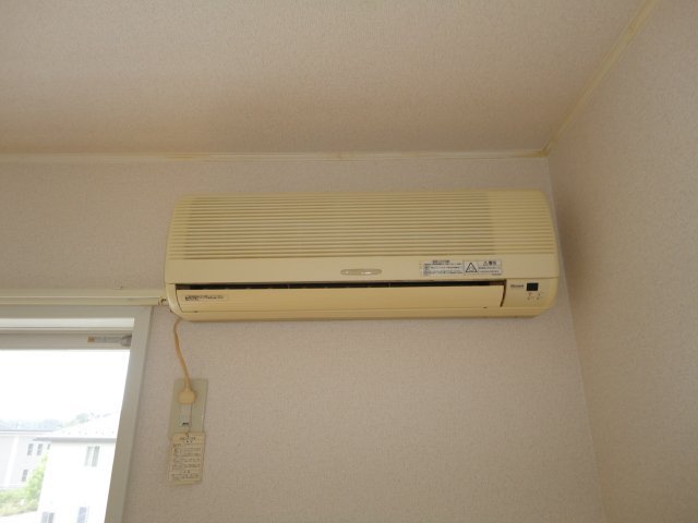 拡大写真:サンコスモ 2階202のエアコン