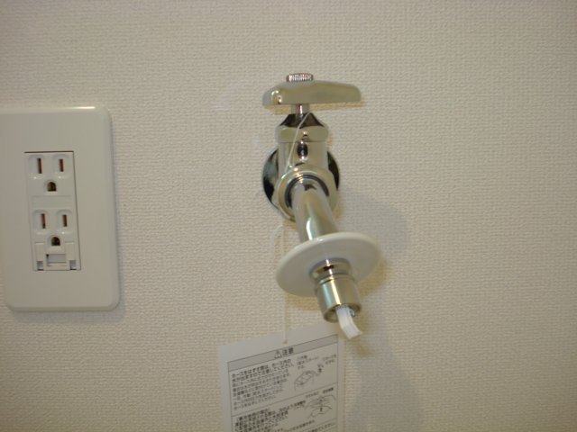 拡大写真:バーニーズⅠ 2階205の洗濯機水栓