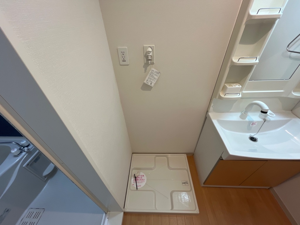 拡大写真:レヴァータ 2階201の洗濯機置場