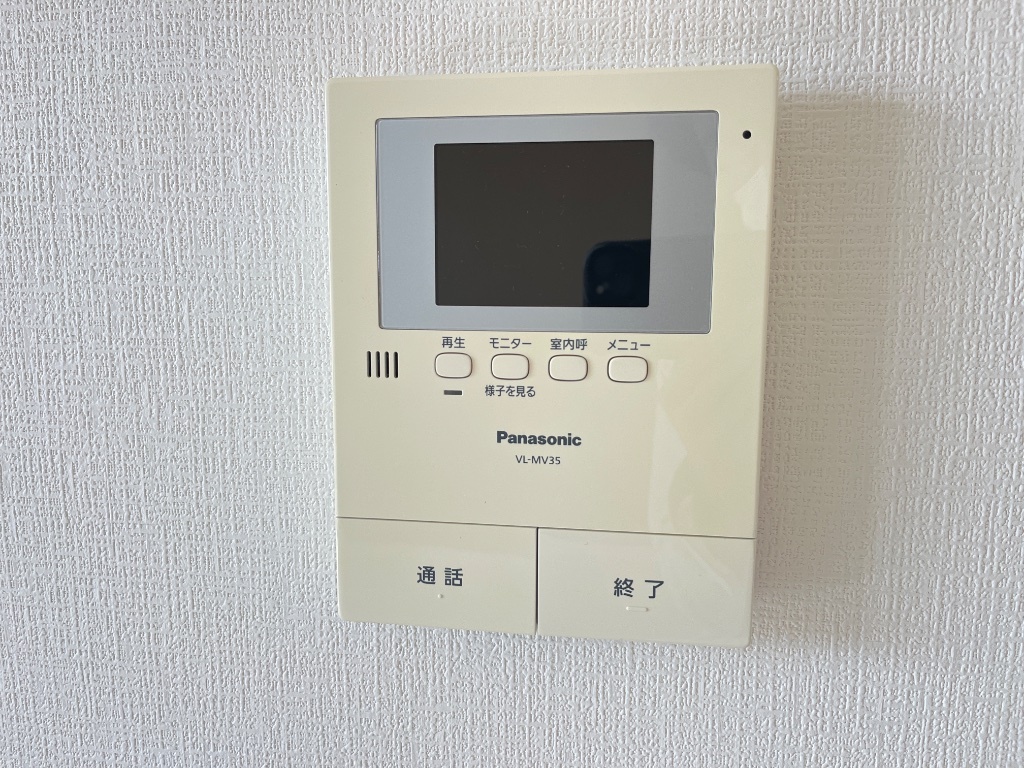 拡大写真:ユニヴァリーコンチェルト 1階105のカメラ付インターホン