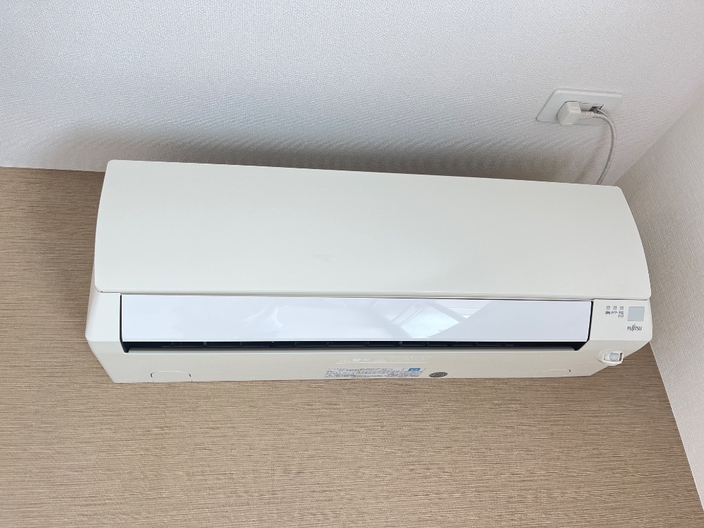 拡大写真:ユニヴァリーコンチェルト 1階105のエアコン