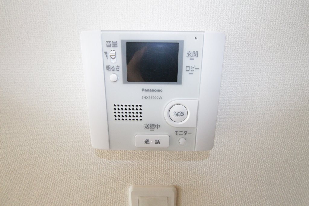 拡大写真:repos du coeur 4階402のカメラ付インターホン