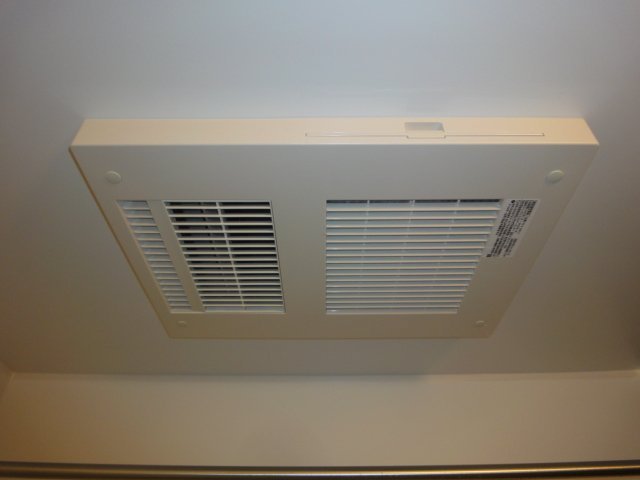 拡大写真:ヴィレッジ清洲Ⅲ 2階201の浴室乾燥機