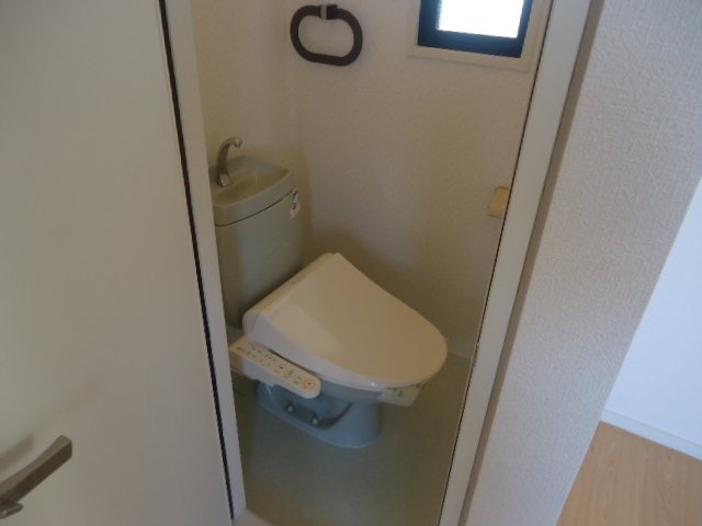 拡大写真:サンライフ玉手 2階203の同物件の別部屋写真です