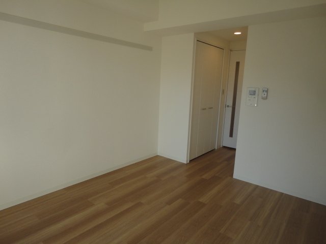 拡大写真:名古屋市昭和区御器所通2丁目 5階504の洋室