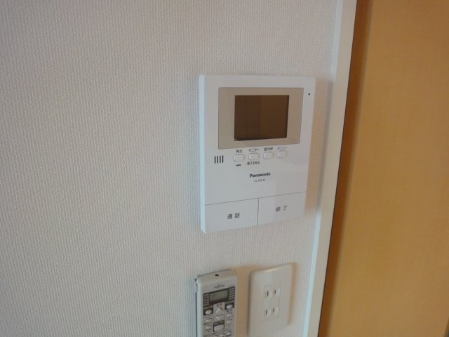 拡大写真:クランツロック 2階202のカメラ付インターホン