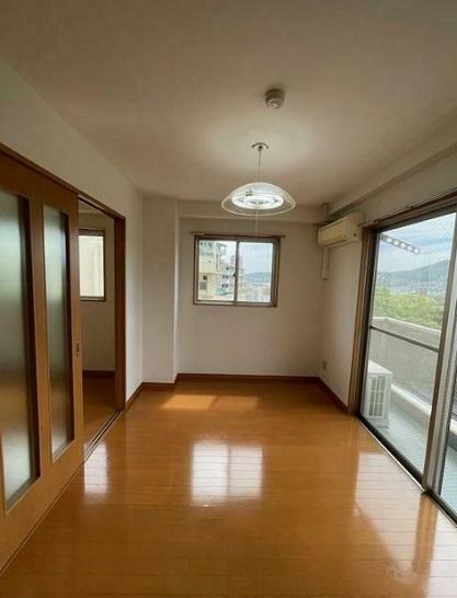 拡大写真:ストロベリーハイツ 2階304の室内
