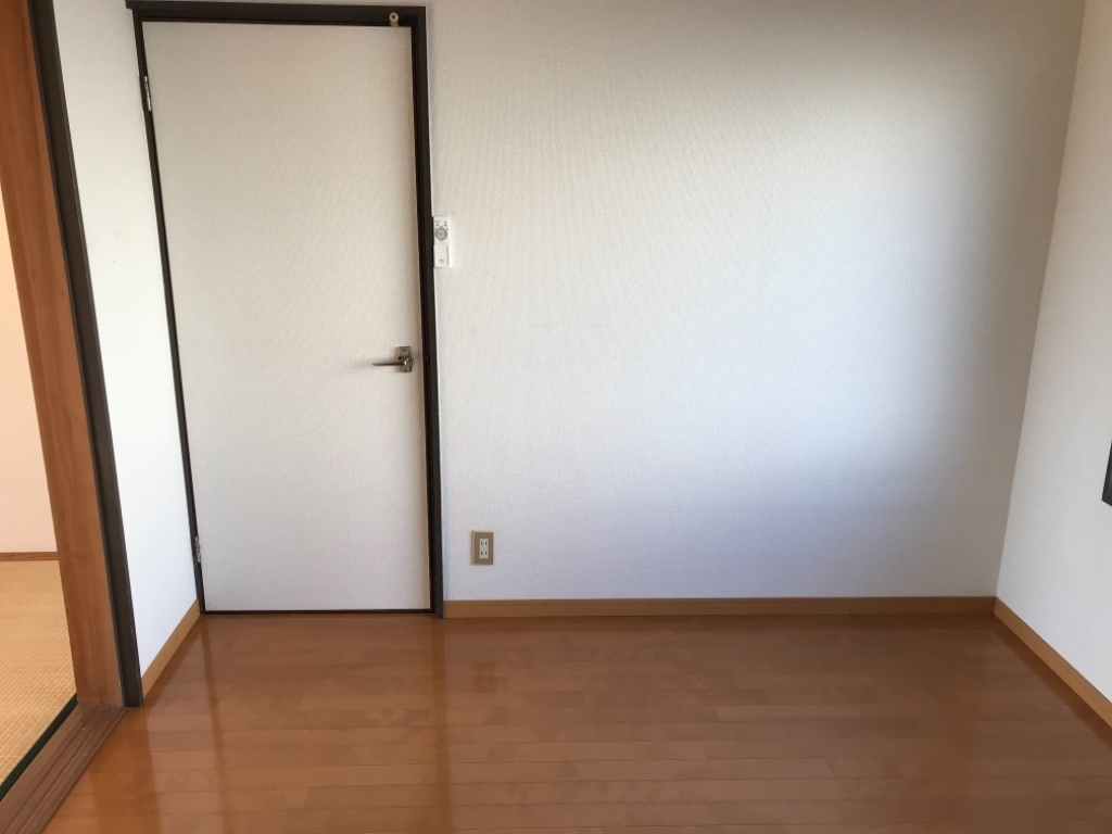 拡大写真:メゾン ド ケイ 2階205の洋室