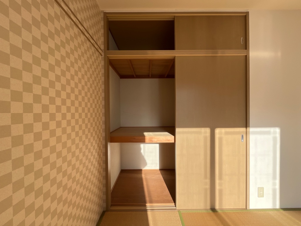 拡大写真:ラピスハイネスB棟 2階202の収納