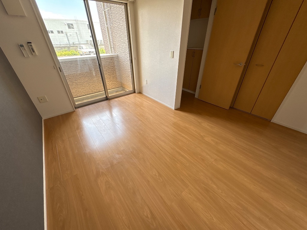 拡大写真:ロイヤルハイツ参番館 1階102のリビング