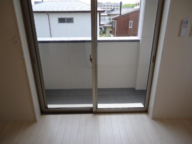 拡大写真:ワイズスクエア92(Y’s square92 ) 2階201のベランダ