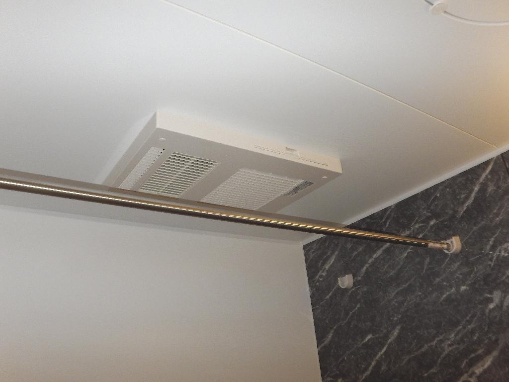 拡大写真:パープルハイム 1階103の浴室乾燥機