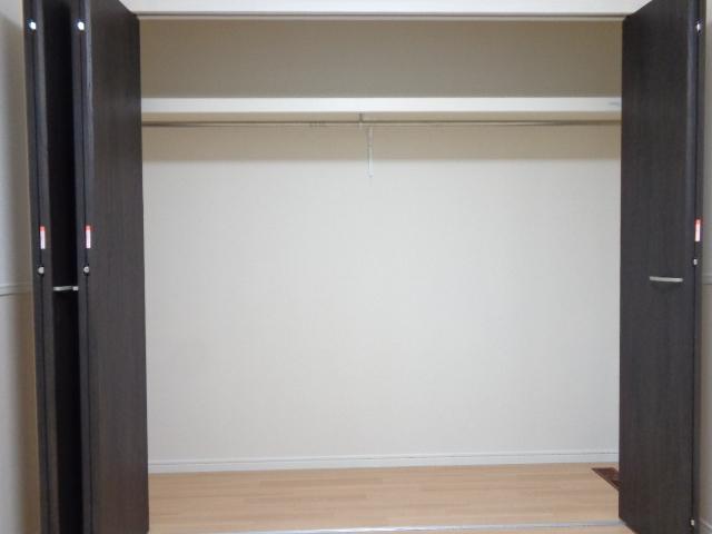拡大写真:菩提樹 4階401のクローゼット
