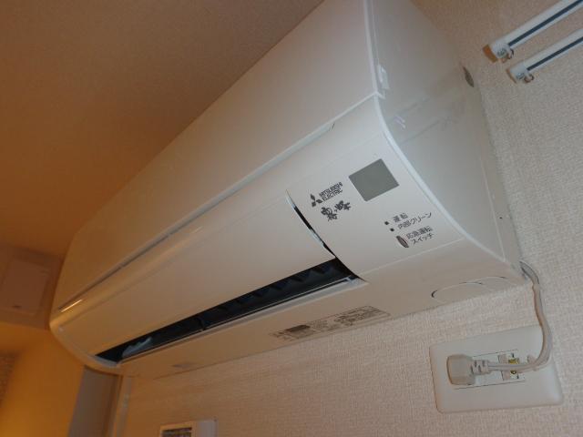 拡大写真:アイクレスト下関駅 2階201のエアコン