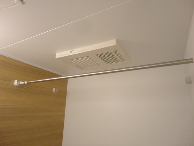 拡大写真:グレーシア PiPo 2階201の浴室乾燥機