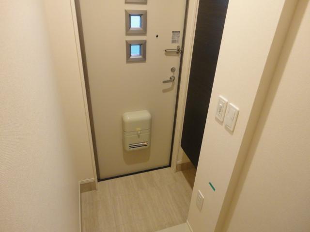 拡大写真:グレーシア PiPo 2階201の玄関