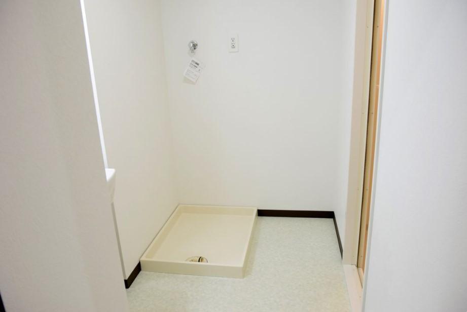 拡大写真:はなみずきⅠ番館 2階00203の洗濯機置場