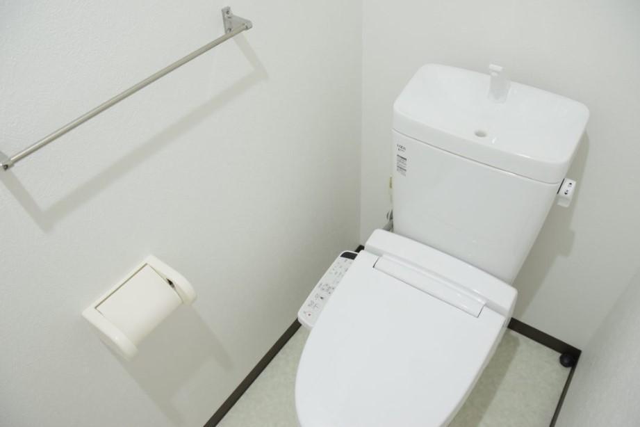 拡大写真:はなみずきⅡ番館 3階00303のシャワー付トイレ(イメージ)