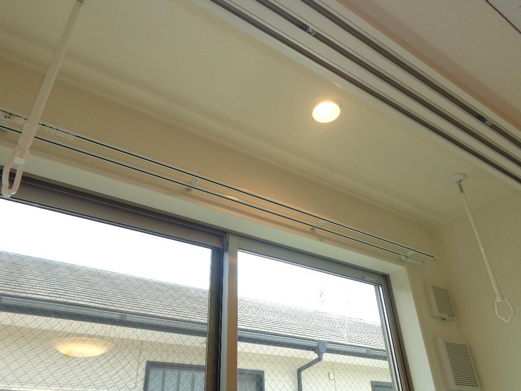 拡大写真:ピュア ハイム 2階202の室内物干し