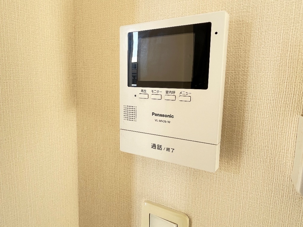 拡大写真:レジーナガーデン 1階102のカメラ付インターホン