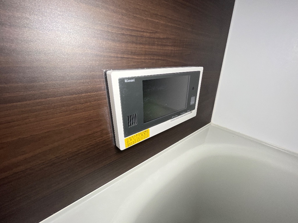 拡大写真:カレント 1階103の浴室テレビ