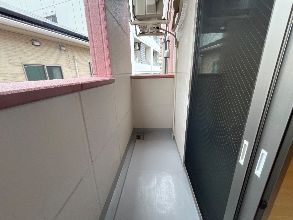 拡大写真:plum house 2階203のベランダ