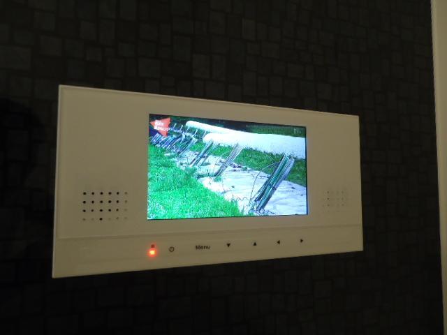拡大写真:ドレサージュB 2階202の浴室TV