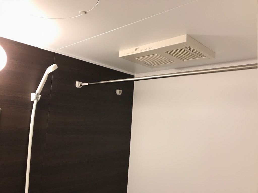 拡大写真:Central Garden B 1階101の浴室乾燥機