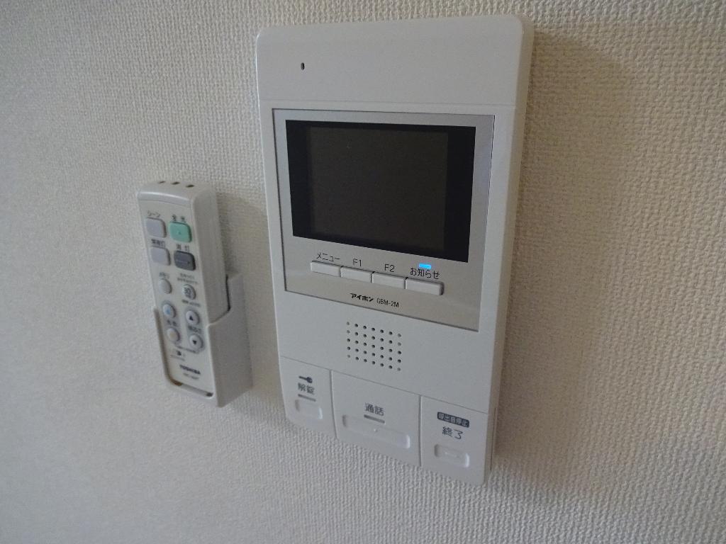 拡大写真:クオリティ グレイス 4階406のカメラ付インターホン