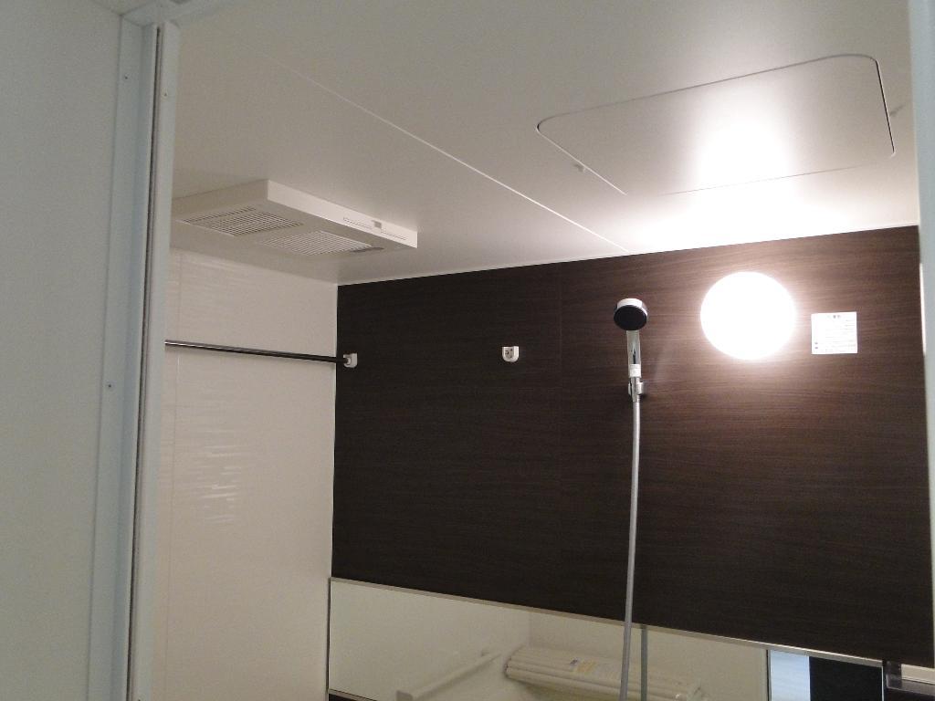 拡大写真:Partenaire 2階205の浴室乾燥機