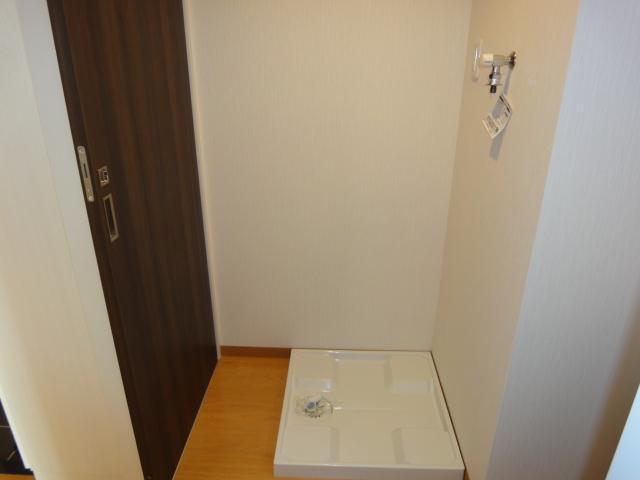 拡大写真:S-FORT大須観音 14階1401の洗濯機置場