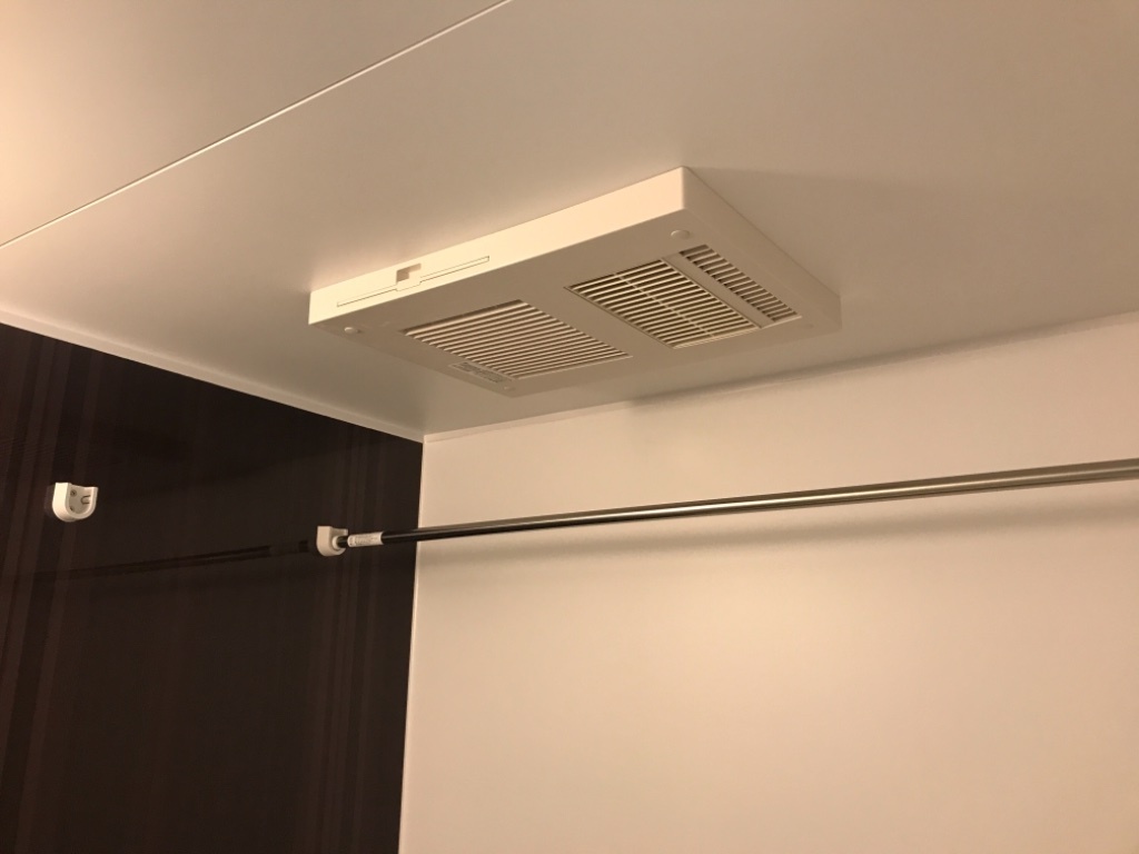 拡大写真:サンライズ A 1階102の浴室乾燥機