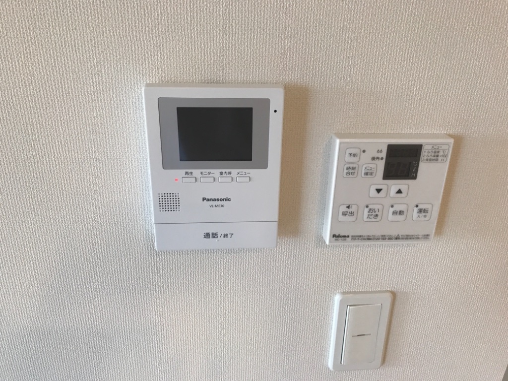拡大写真:フォルビートコート 1階102のカメラ付インターホン