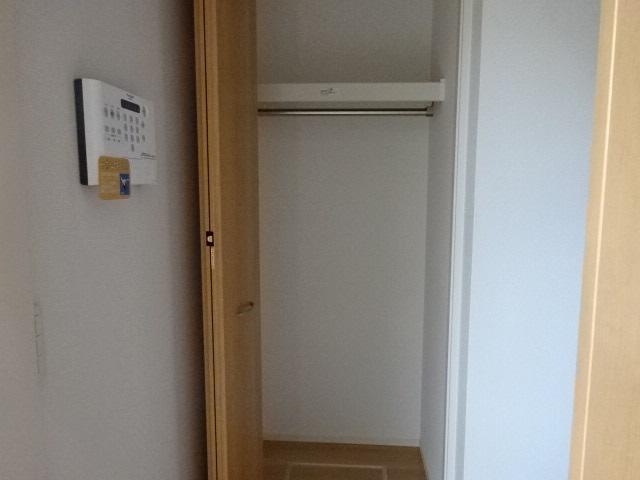 拡大写真:ソラーナ浜ノ茶屋 2階101の収納