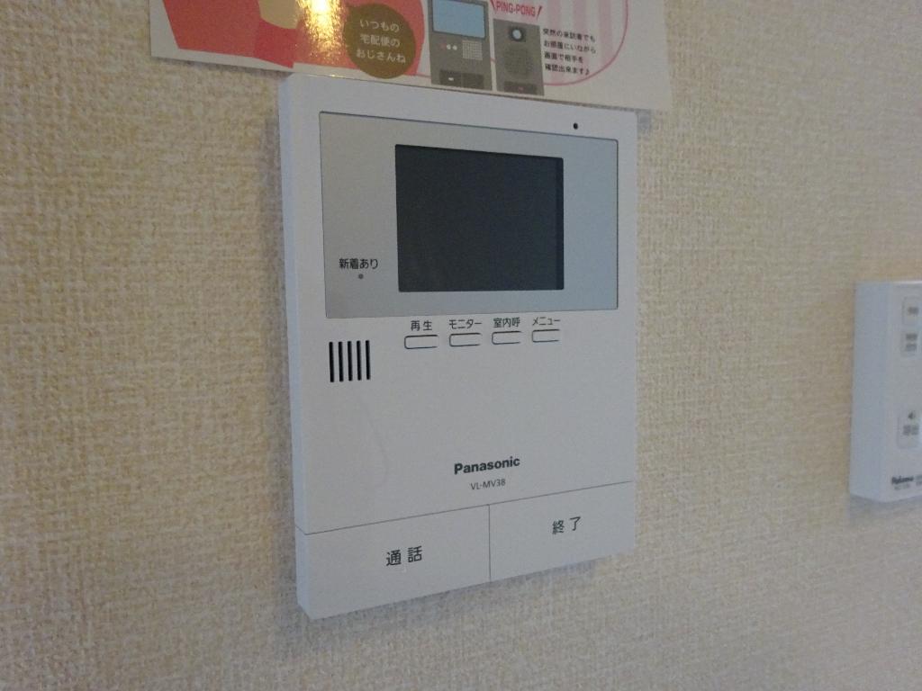 拡大写真:あかりⅡ 1階103のカメラ付インターホン