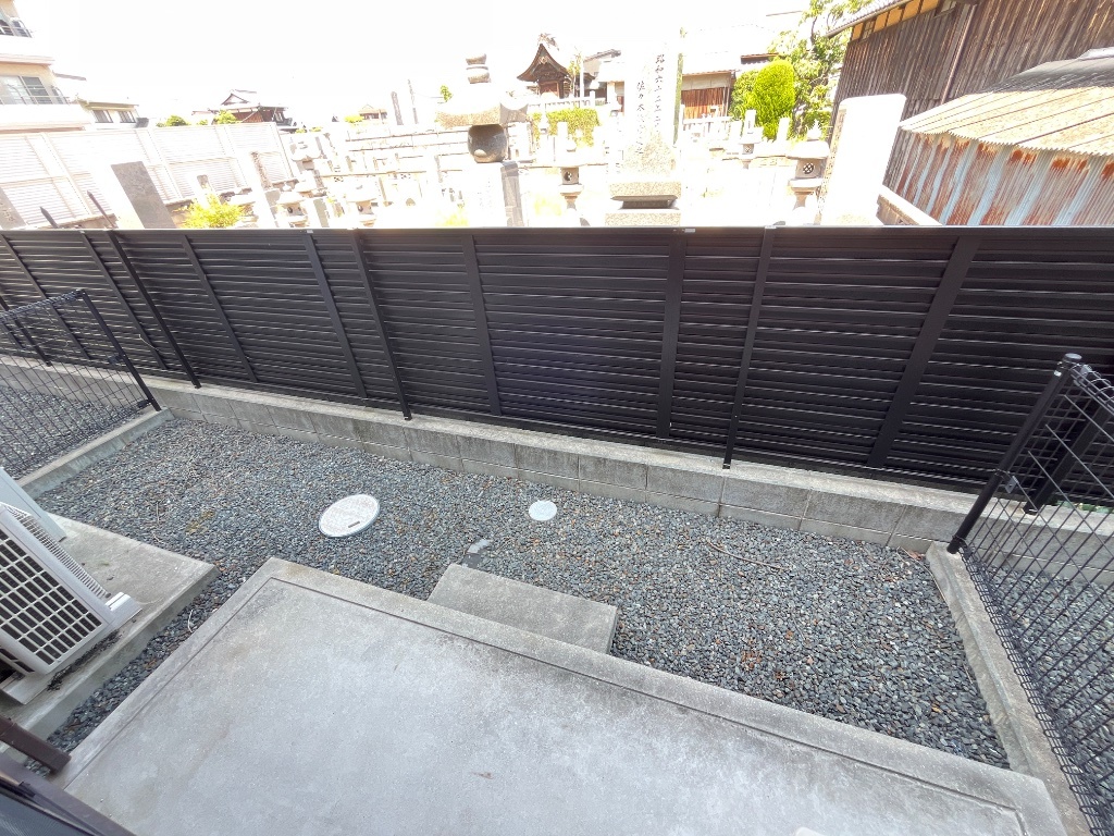 拡大写真:レガーロⅣ B棟 1階102の※墓地が見えます