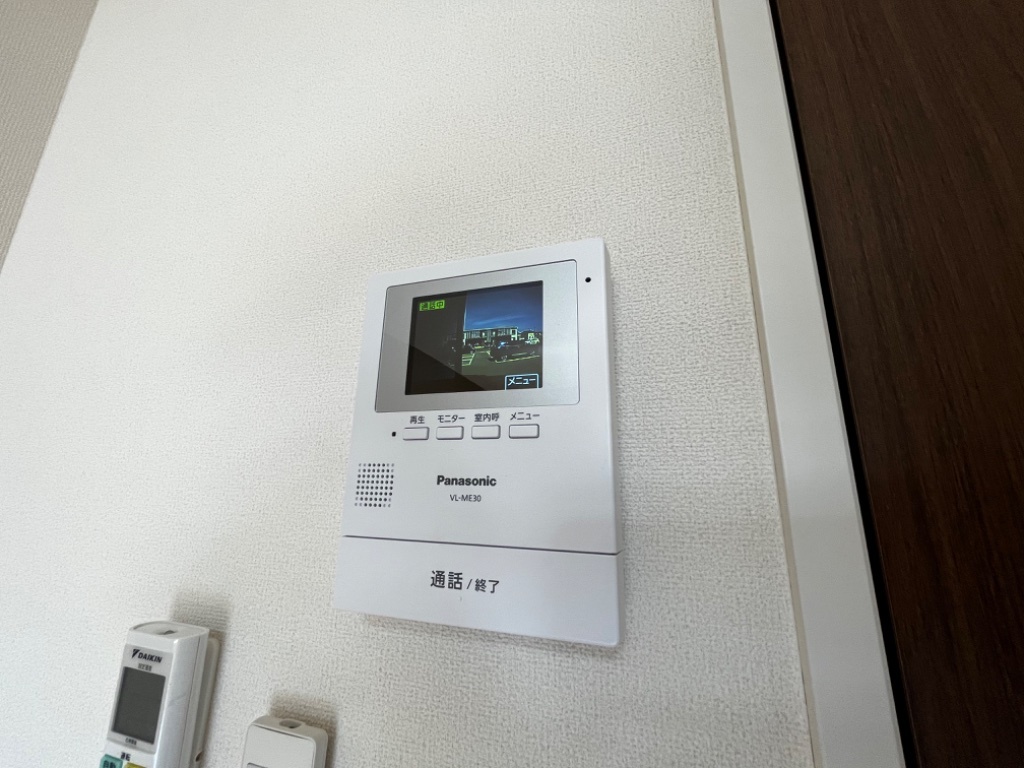 拡大写真:ヴィラ ハルモニア 1階101のカメラ付インターホン