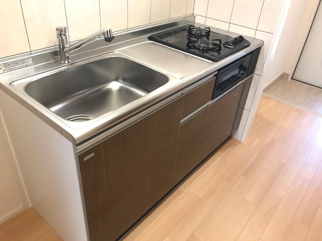 拡大写真：グレイシャス 1階102のキッチン