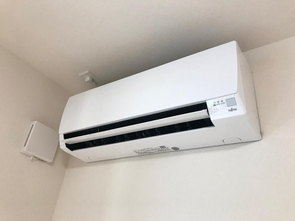拡大写真:グレイシャス 1階103のエアコン