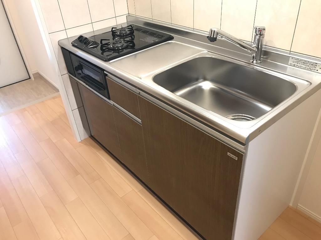 拡大写真:グレイシャス 1階103のキッチン
