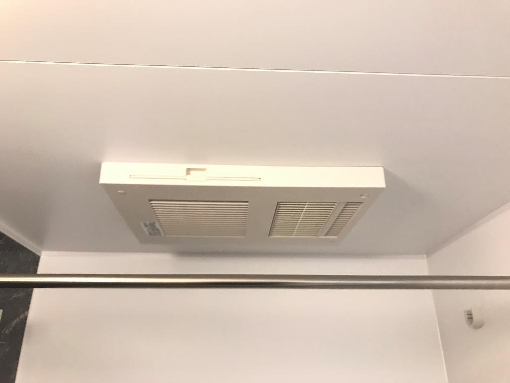 拡大写真:グレイシャス 1階103の浴室乾燥機