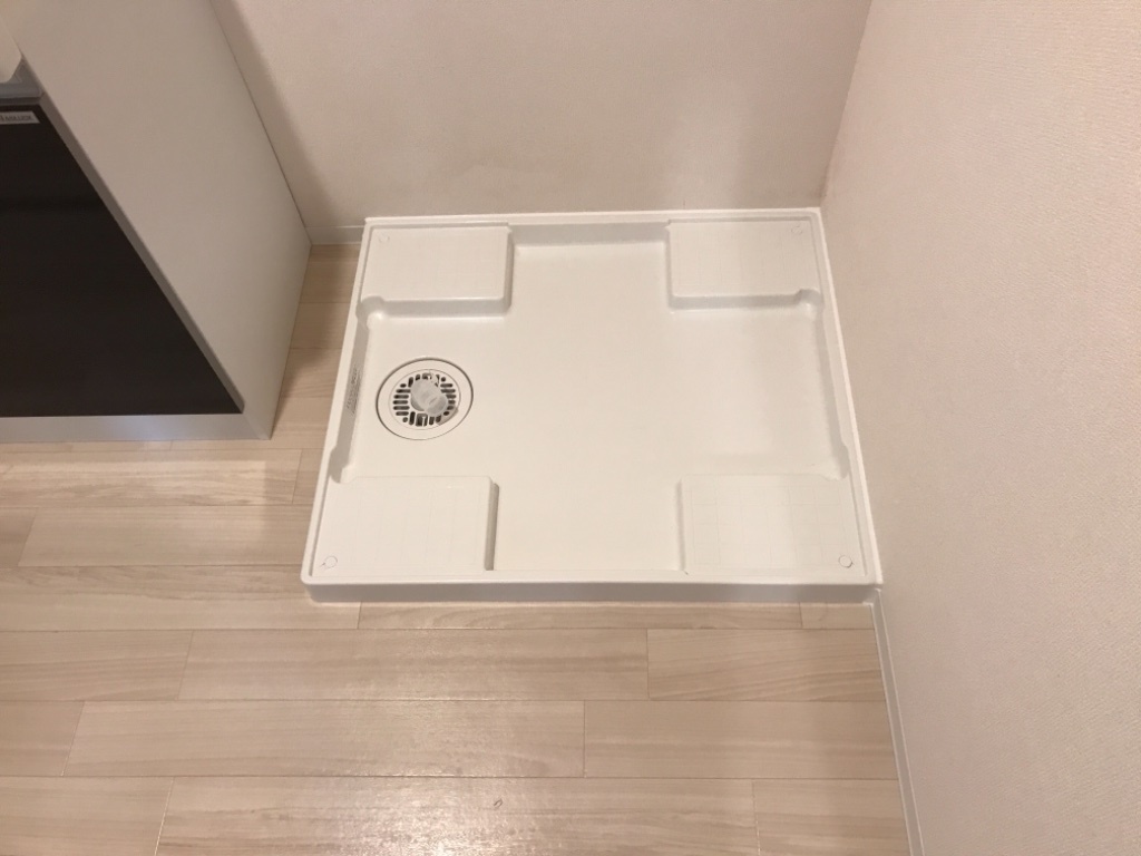 拡大写真:コーポ1527 1階102の洗濯機置場(イメージ)