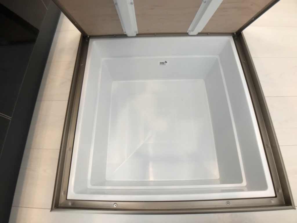 拡大写真:Sunregina 1階101の床下収納