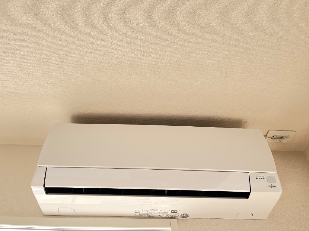 拡大写真:エクシード中ノ目 2階202のリビングエアコン