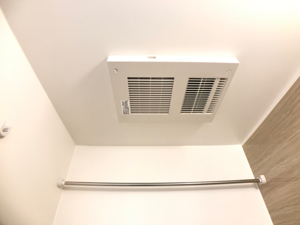 拡大写真:アルコイル上並榎 2階202の浴室乾燥機
