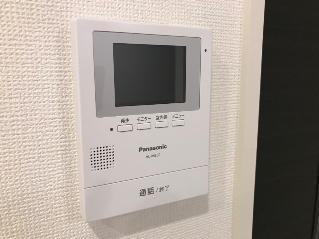 拡大写真:アルシオーネ 2階203のカメラ付インターホン