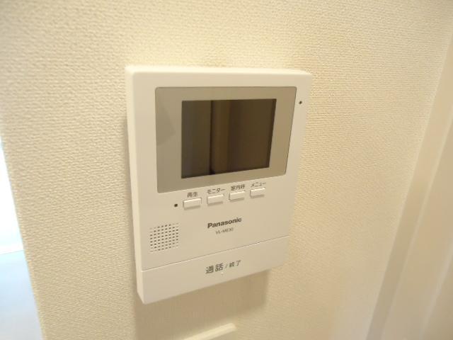 拡大写真:ルミナスハイム羽浦Ⅳ 1階101のカメラ付インターホン