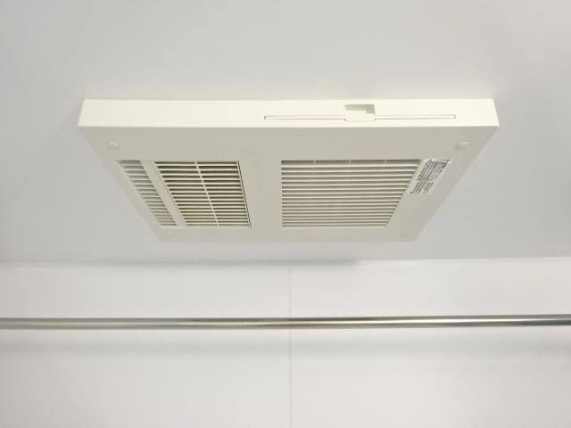 拡大写真:フェリーチェ 1階103の浴室乾燥機